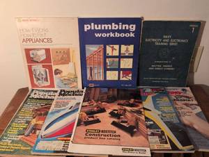 lot 147 image: DIY Technical Book Collection 1980s-90s