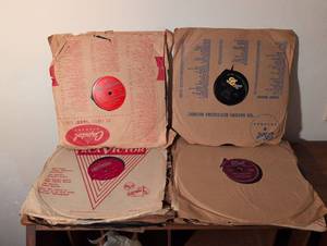 lot 151 image: 1940s-50s Record Collection - Dot, RCA & Polydor 78 RPM Records
