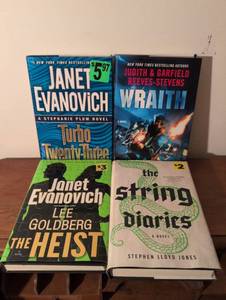 lot 166 image: Best-Selling Mystery Novel Collection - 4 Books