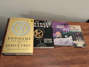 lot 208 image: Young Adult Book Collection - Hunger Games, Endgame & Greek Heroes