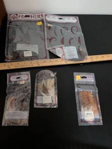 lot 328 image: Zucker Feathers Craft Supply Lot