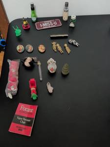 lot 336 image: Mixed Lot of Collectible Items