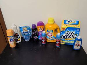lot 428 image: Household Cleaning Products Bundle