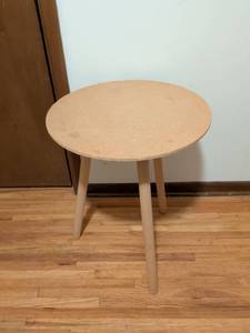 lot 454 image: Mid-Century Round Side Table