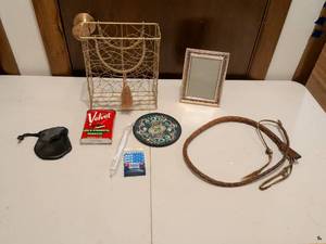 lot 496 image: Velvet Tobacco Tin and Collectibles Set