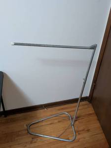 lot 426 image: Adjustable Garment Rack Stand