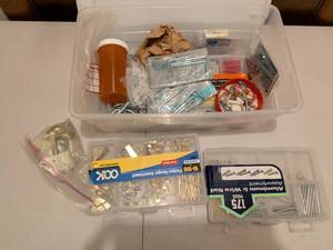 lot 501 image: Picture Hanger Hardware Assortment Kit