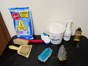 lot 431 image: Hoover Type A Filter Bags and Cleaning Supplies Set