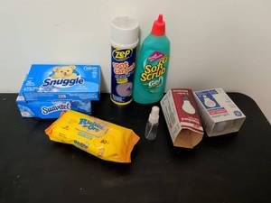 lot 433 image: Household Cleaning Bundle Set