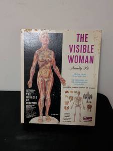 lot 434 image: The Visible Woman Anatomy Model Kit by Renwal