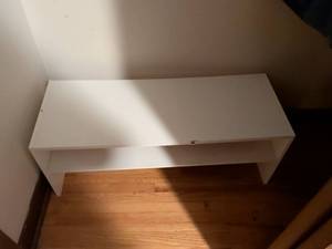 lot 438 image: White Wooden shoe rack.