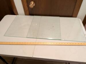 lot 516 image: Clear Glass Panel Sheet