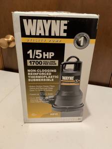 lot 526 image: Wayne 15 HP Utility Pump VIP15