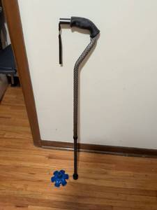 lot 452 image: Walking Cane with Blue Star Grip Tip
