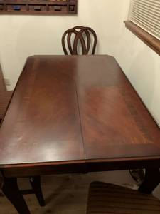 Traditional Cherry Wood Dining Table Set with 6 Chairs