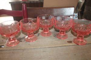 lot 3768 image: Vtg. Pink Footed Glass Ice Cream Dishes