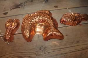 lot 3769 image: Vtg. Copper Fish and Lobster Molds