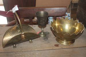 lot 3772 image: Vtg. Brass Bowl, Goblet and More