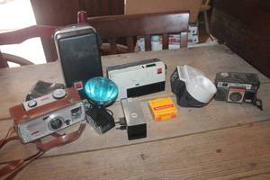 lot 3787 image: Vintage Kodak Cameras & More untested