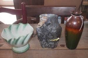 lot 3814 image: Vtg. Regal Planter and More