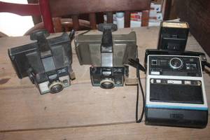 lot 3821 image: Vtg. Polaroid Cameras & More