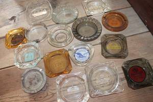 lot 3827 image: Vintage Ash Trays