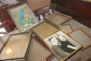 lot 3832 image: Vintage Pictures and Frames