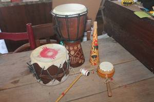 lot 3850 image: Vintage Drum and More