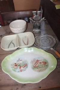 lot 3851 image: Vtg. Duck Serving Platter and More