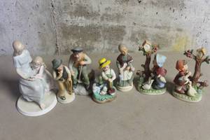 lot 3883 image: Vintage Figurines