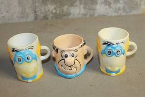 lot 3887 image: Vintage Flintstone Cups