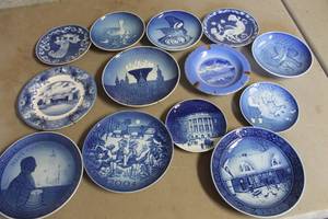 lot 3893 image: Vtg. Royal Copenhagen Blue Dcor Plates & More