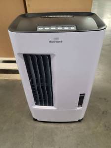 lot 56762 image: Honeywell CS074AE Portable Evaporative Air Cooler - 10 count Factory Refurbished