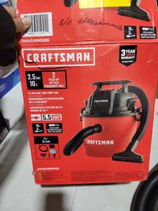 lot 2000 image: Craftsman 2.5 Gallon WetDry Shop Vacuum powers on no attachments