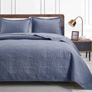 lot 2061 image: Loves cabin Twin Quilt Set Blue Bedspreads - Soft Bed Summer Lightweight Bedspread Comforter - Modern Style Coin Pattern Coverlet for All Season - 2 Pieces (1 Quilt, 1 Pillow Sham)