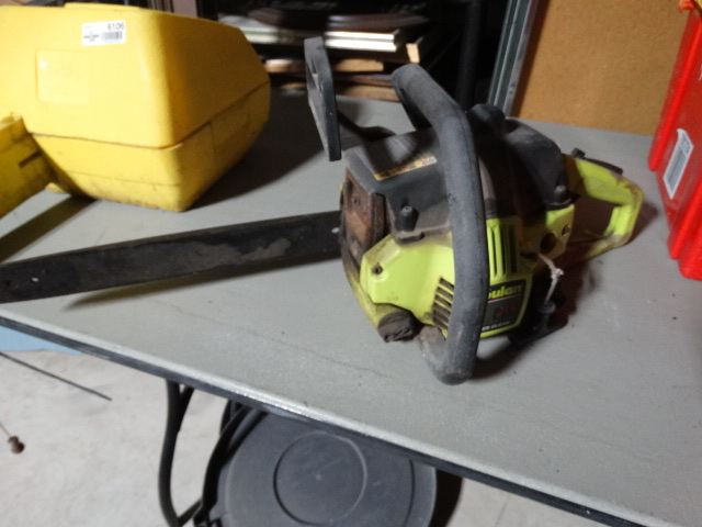 lot 6107 image: Poulan 2150- 21cl chain saw.