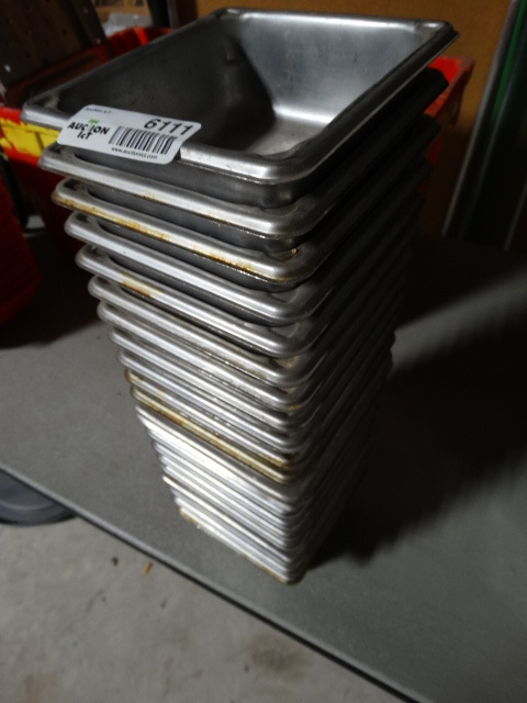 lot 6111 image: 21 Stainless steal small inserts.