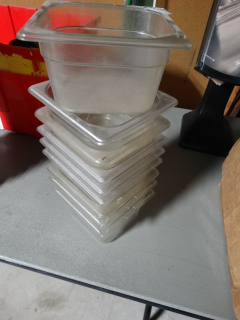 lot 6112 image: 9 Small plastic inserts.