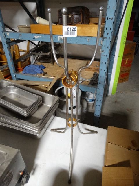 lot 6128 image: Small metal stand.