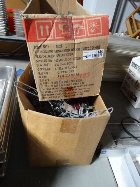 lot 6130 image: 2 Boxes of shelving hooks.