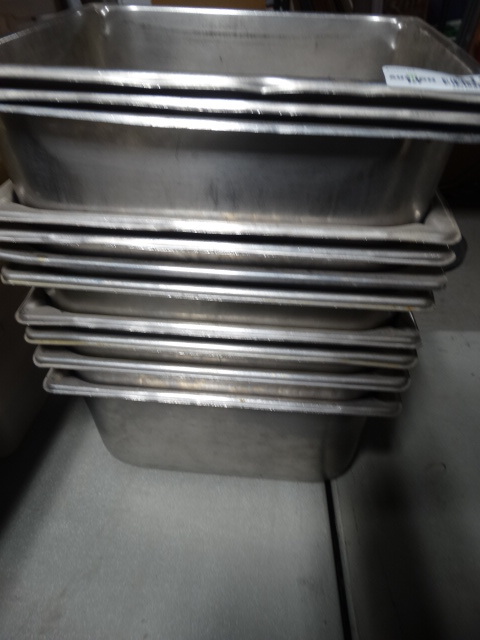 lot 6139 image: 11 Stainless steel inserts.