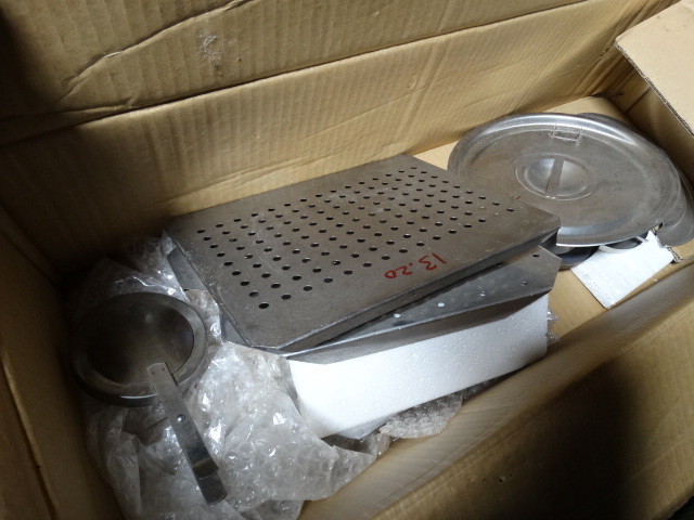lot 6143 image: Lot of Stainless steel grates and lids.