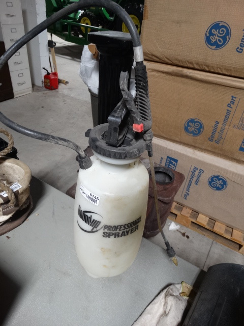 lot 6146 image: Round up professional sprayer.