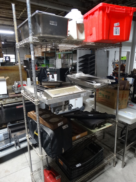 lot 6161 image: Metro rack with 4 shelfs.