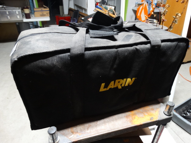 lot 6167 image: Larin roadside kit in case.