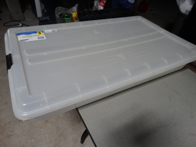 lot 6177 image: 20 Gallon stackable storage.