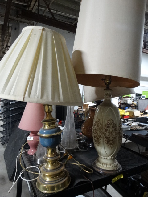 lot 6182 image: Lot of 6 various lamps.