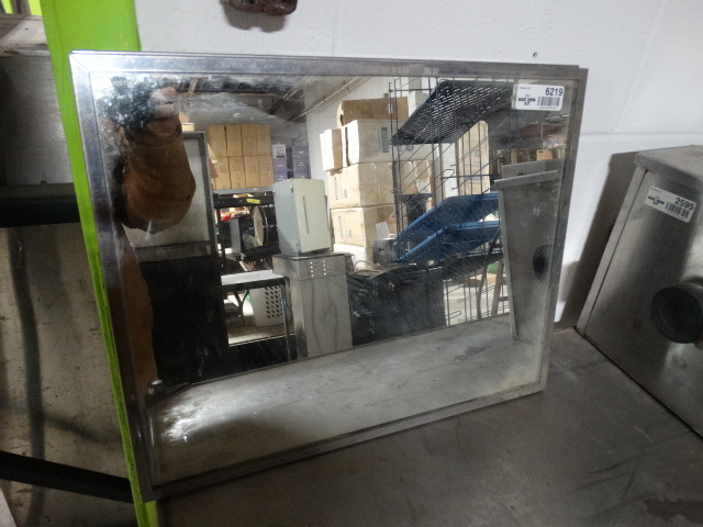 lot 6219 image: 2 mirrors, 20 x 16.