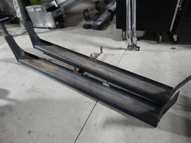 lot 6223 image: A set of running boards.