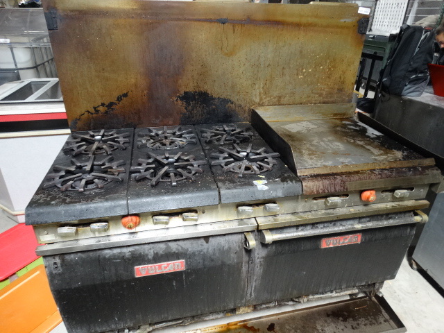 lot 6226 image: Vulcan grill.
